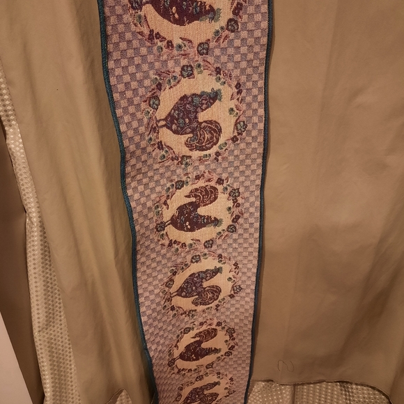 Country Rooster Tapestry Table Runner - Picture 7 of 8